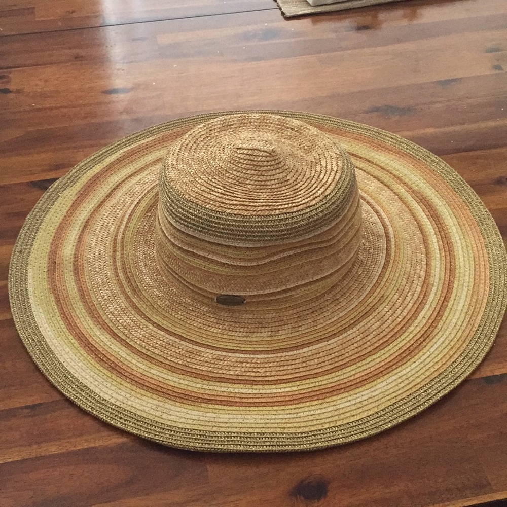 Gorgeous Sun Hat - Picture 4 of 5